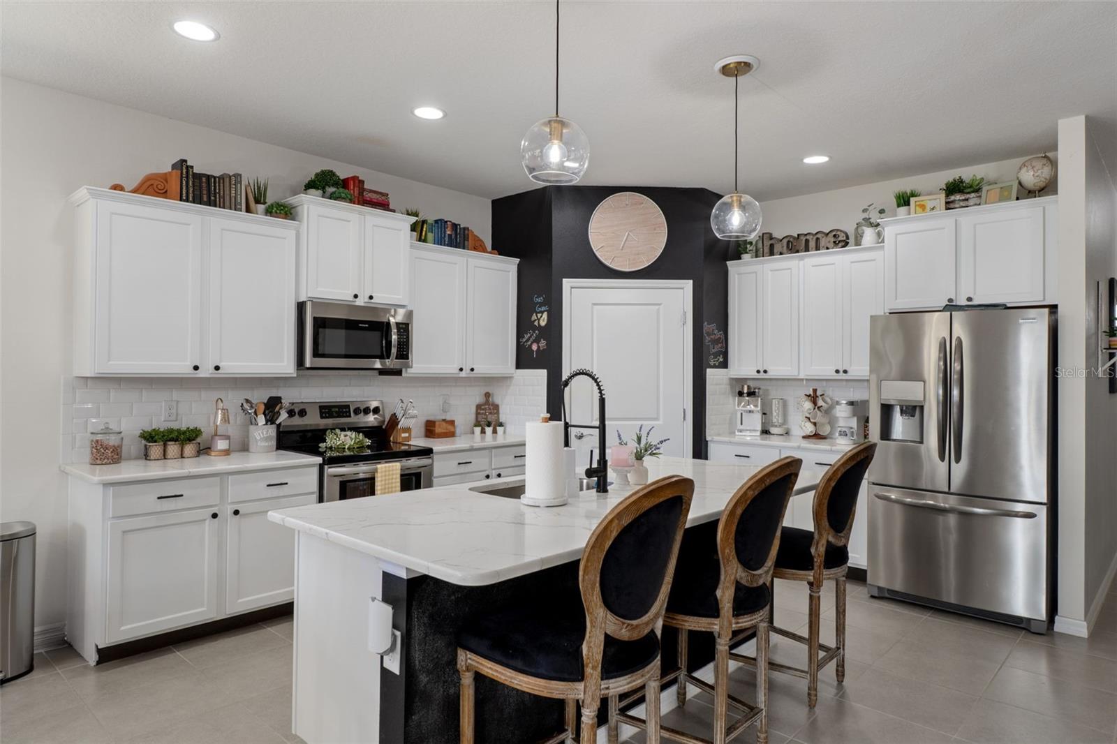 HERNANDO OAKS PH 3 - Residential