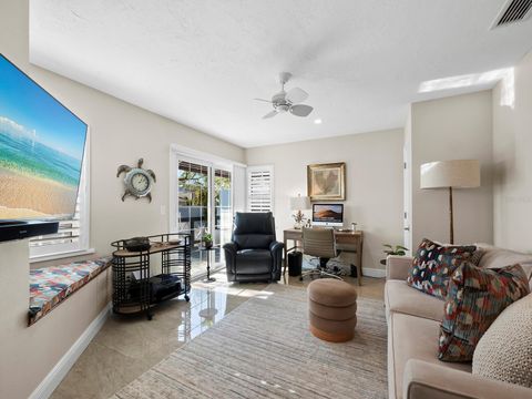 A home in LONGBOAT KEY