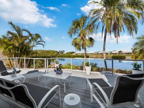 A home in LONGBOAT KEY