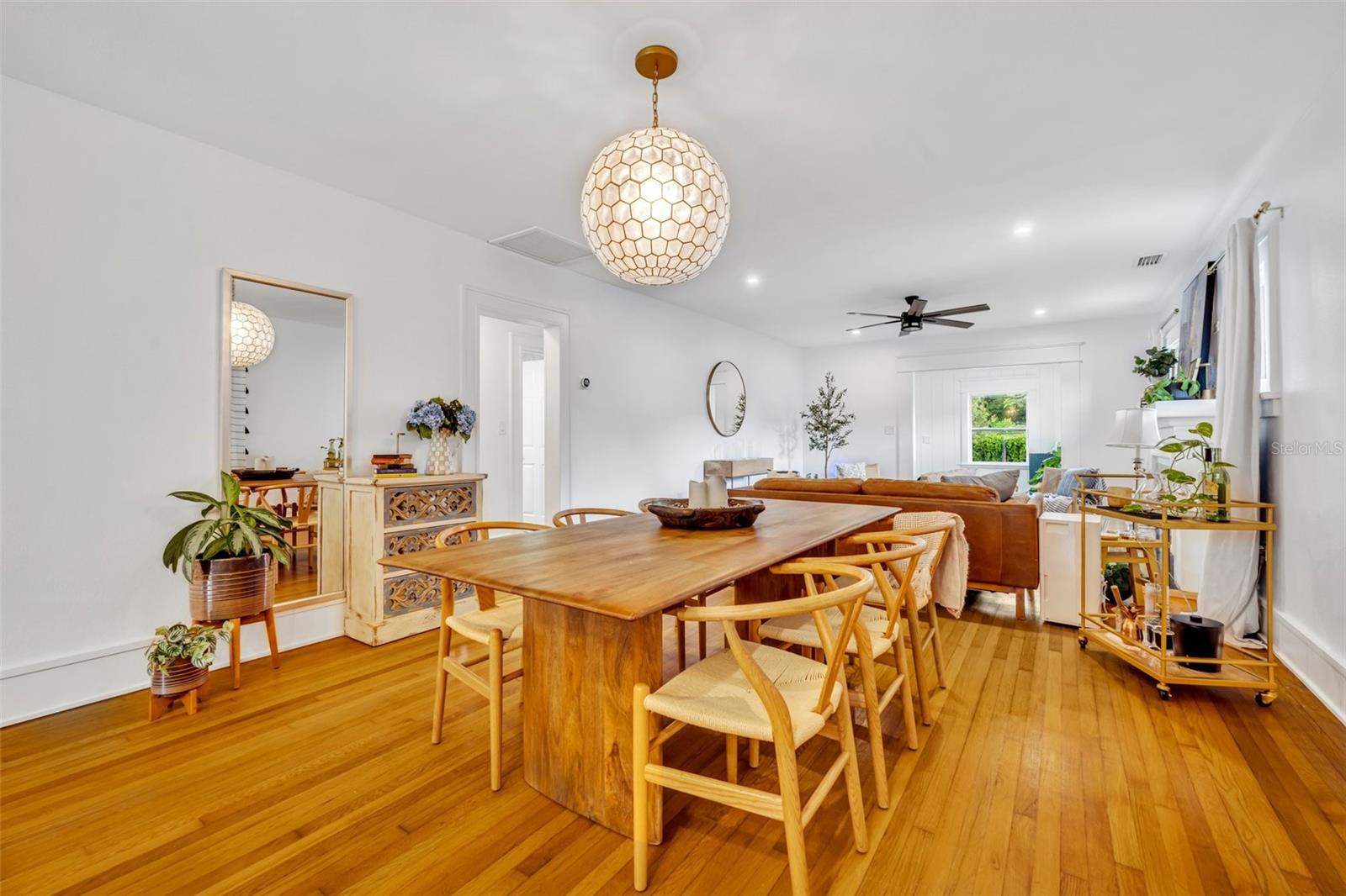 LAWNDALE - Residential