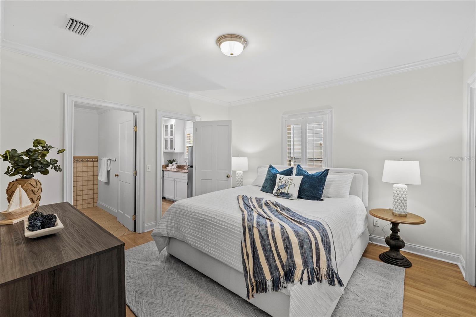 HYDE PARK WEST - Residential