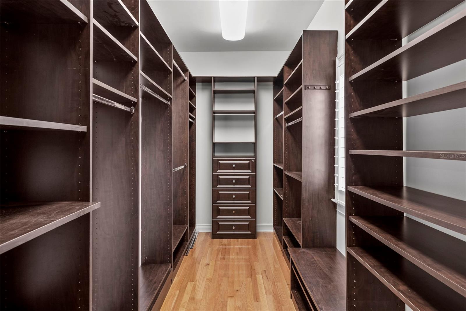 HYDE PARK WEST - Residential