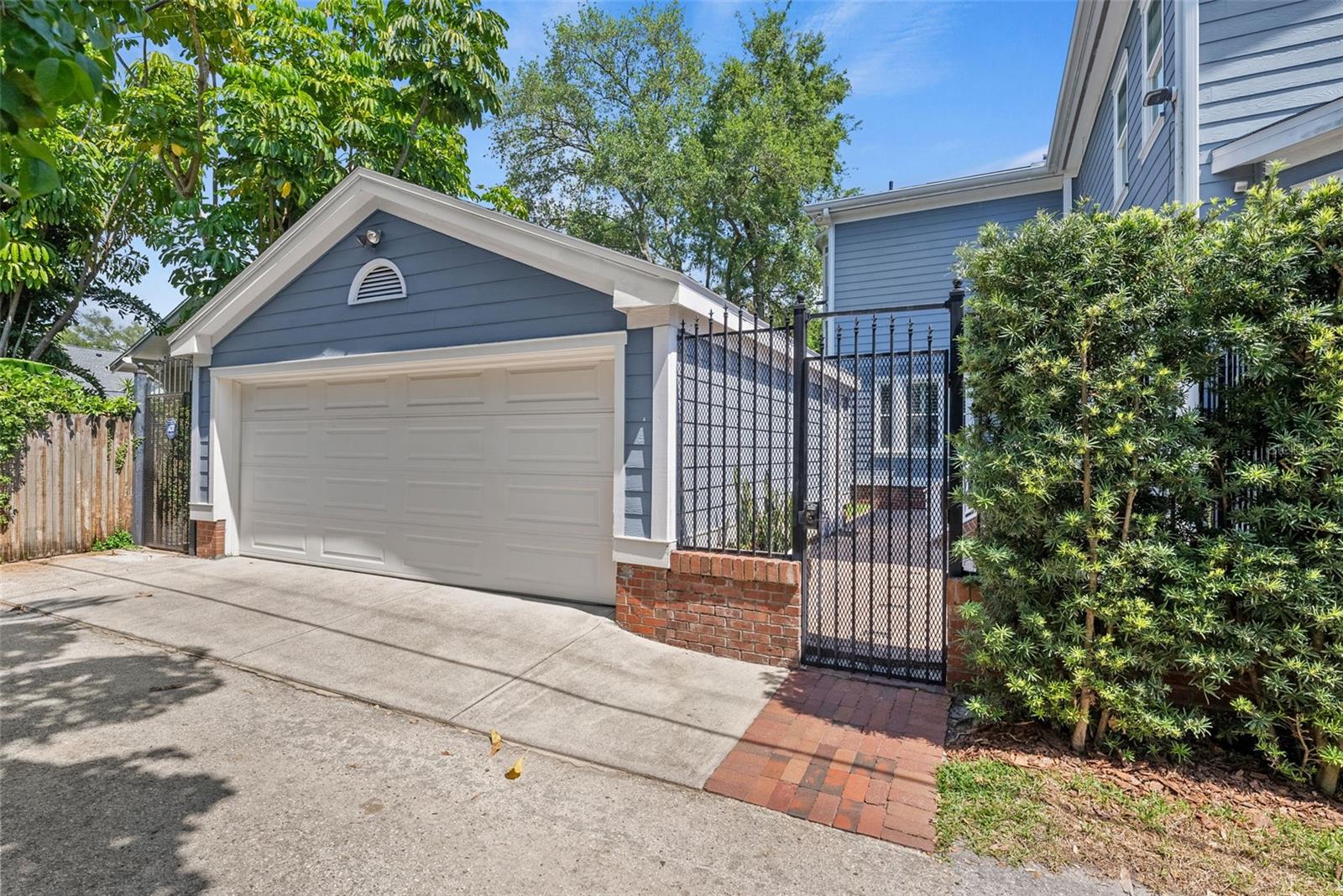 HYDE PARK WEST - Residential