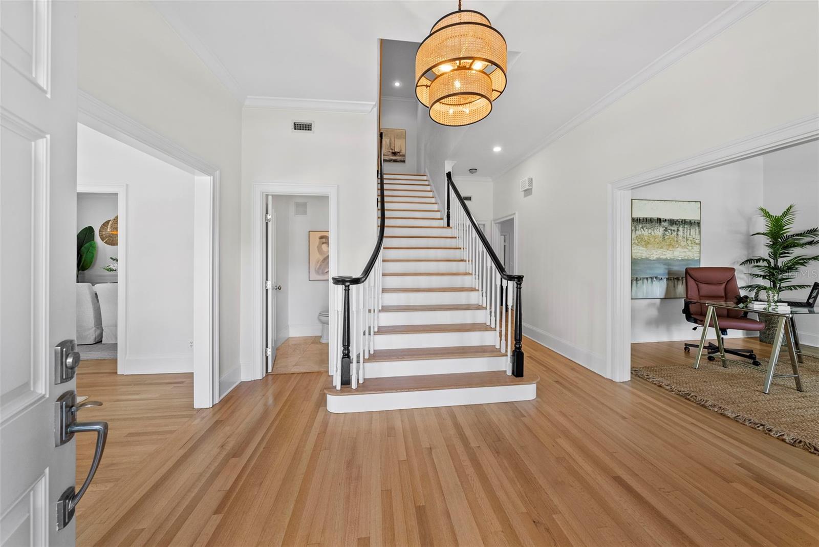 1403 W WATROUS AVENUE