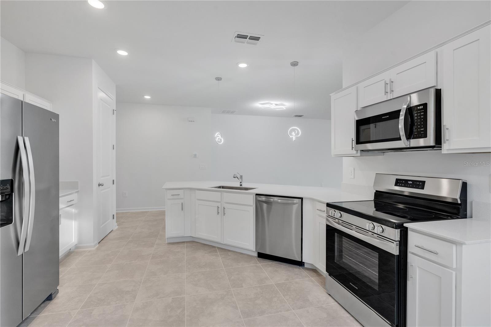 PEACE CRK RESERVE - Residential Lease