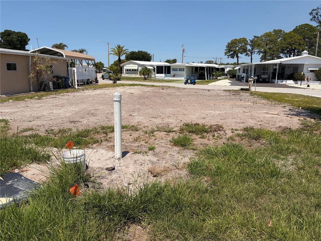 Photo of 4913 Oakland Hills Avenue, Sarasota, FL 34234 (MLS # A4689699)