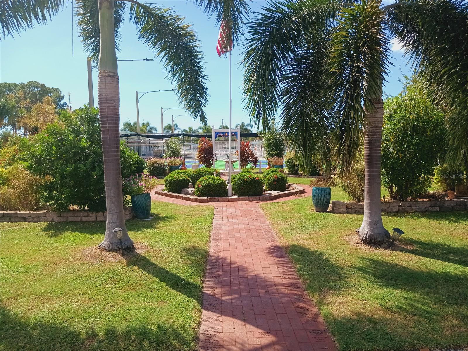 TRI-PAR ESTATES - Land