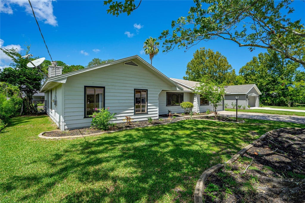 Photo of 39 Fleetwood Drive, Palm Coast, FL 32137 (MLS # O6450438)