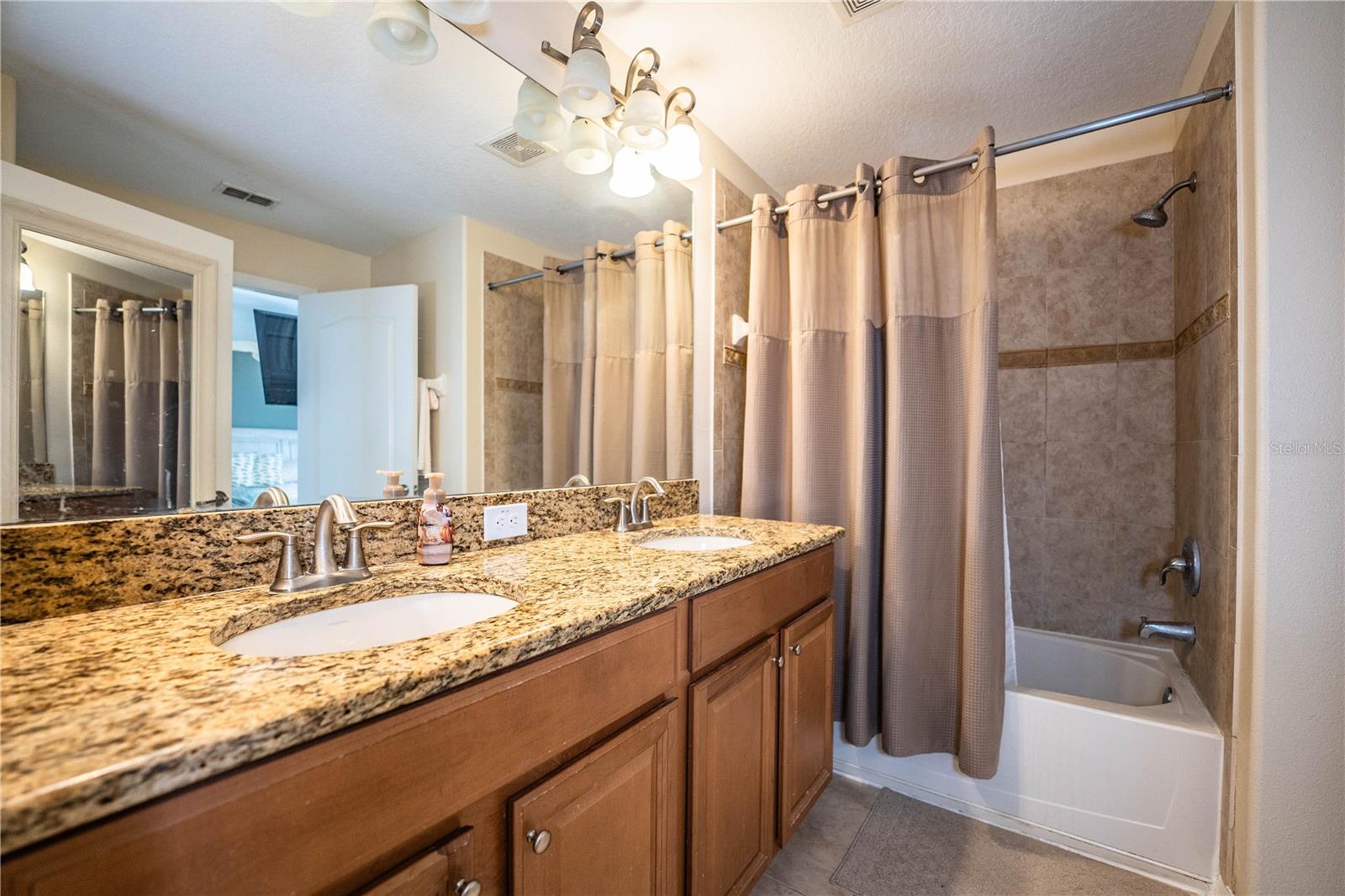 PARADISE PALMS RESORT PH 1 - Residential