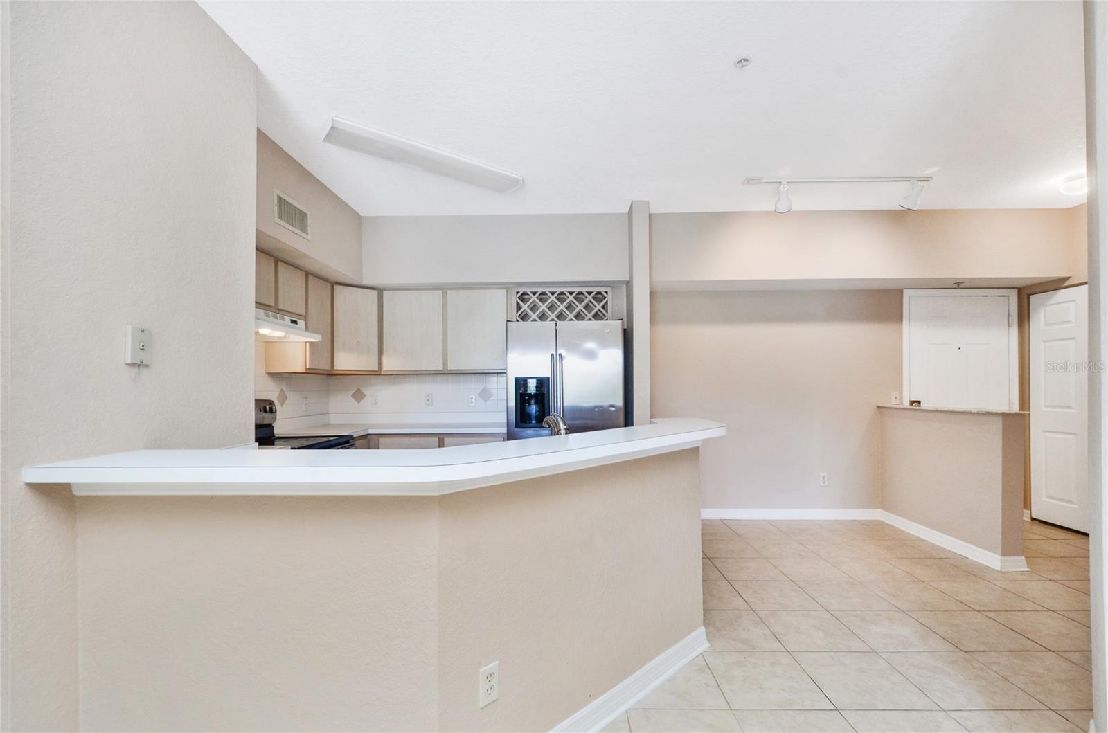 826 CAMARGO WAY 210