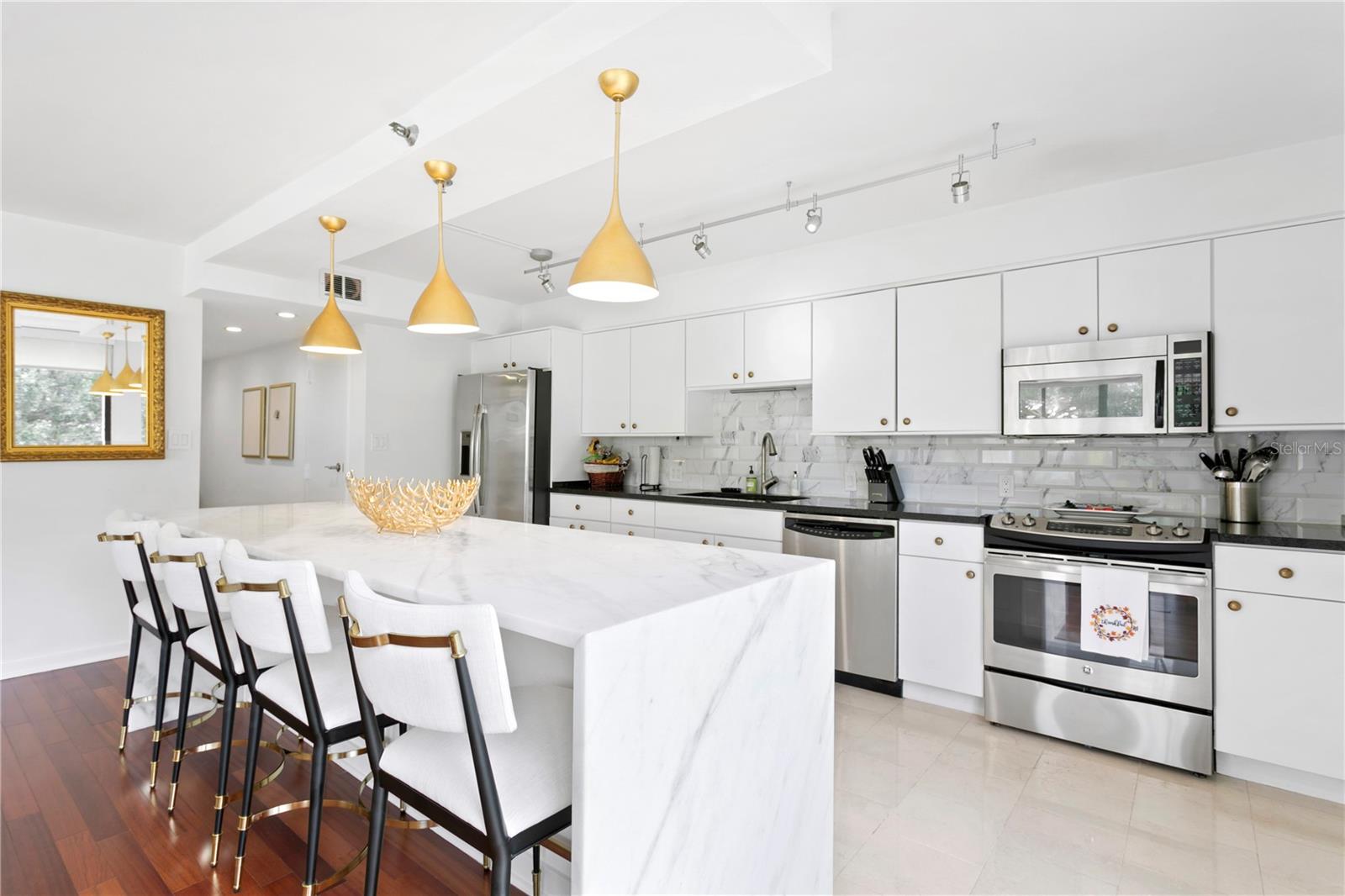 MONTE CARLO TOWERS A CONDOMINI - Residential