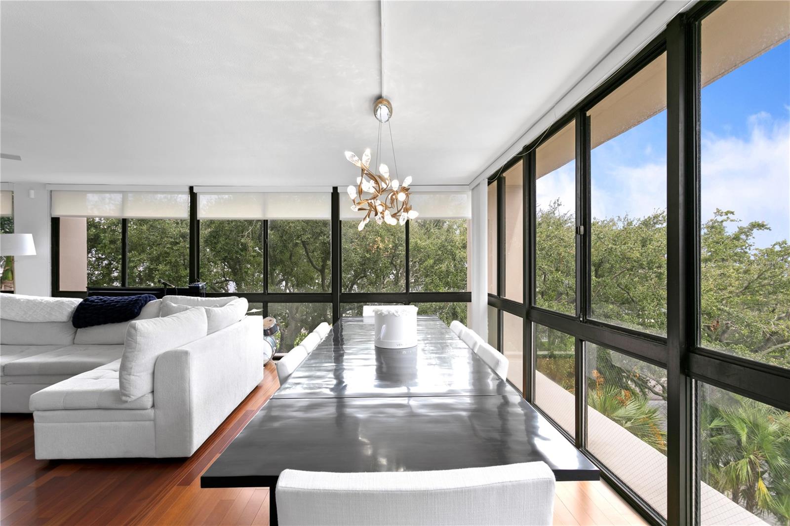 MONTE CARLO TOWERS A CONDOMINI - Residential