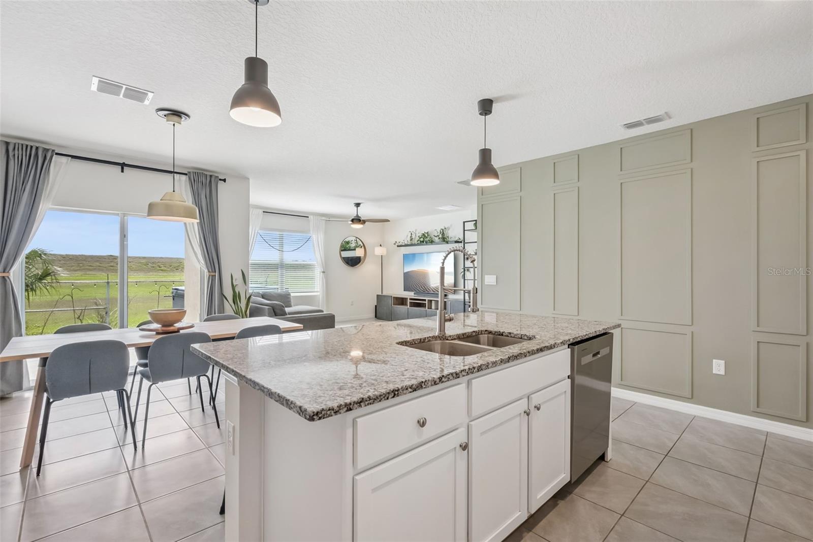 RIVIERA BELLA UN 9B - Residential