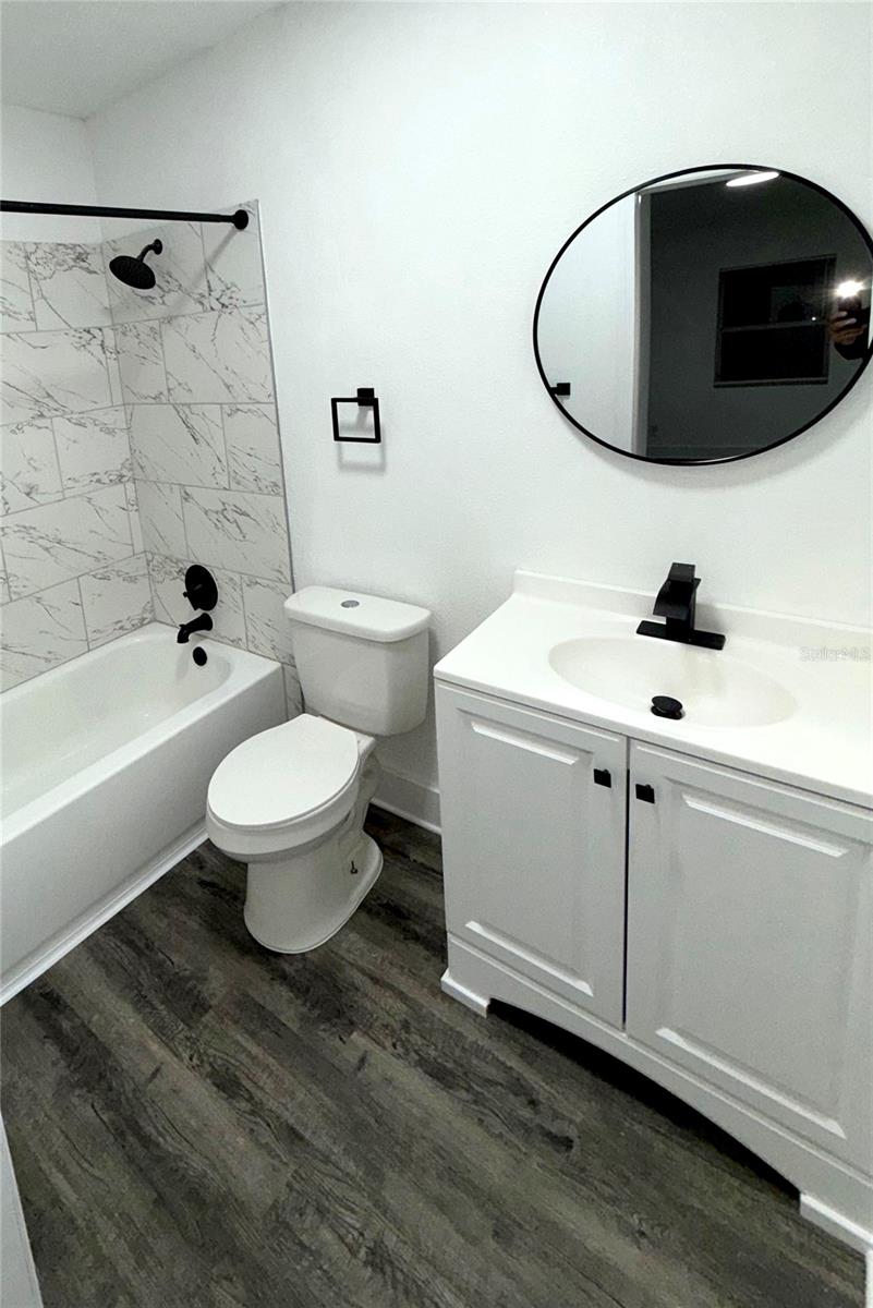 LOCKHARTS SUB - Residential