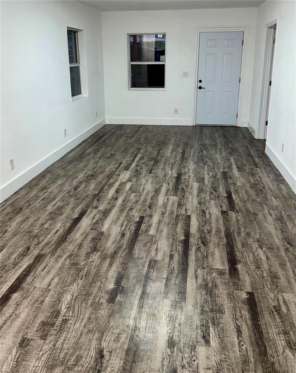 LOCKHARTS SUB - Residential