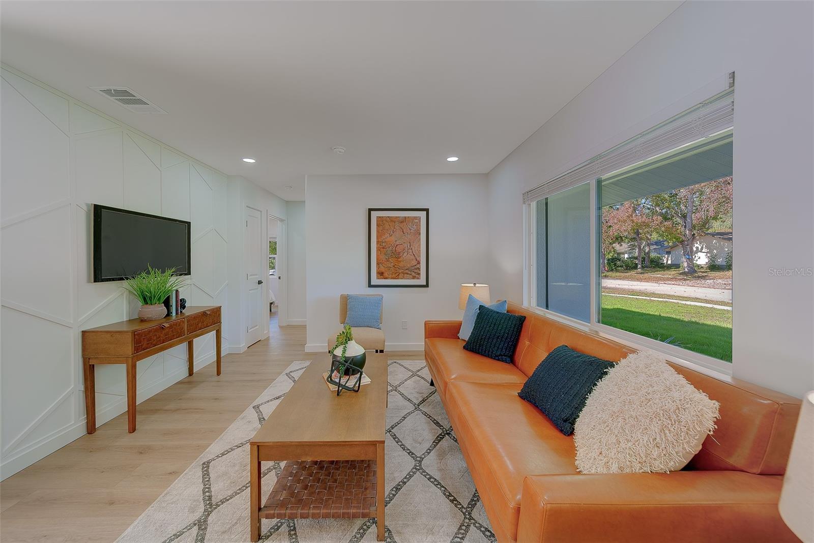 RAVENWOOD MANOR - Residential