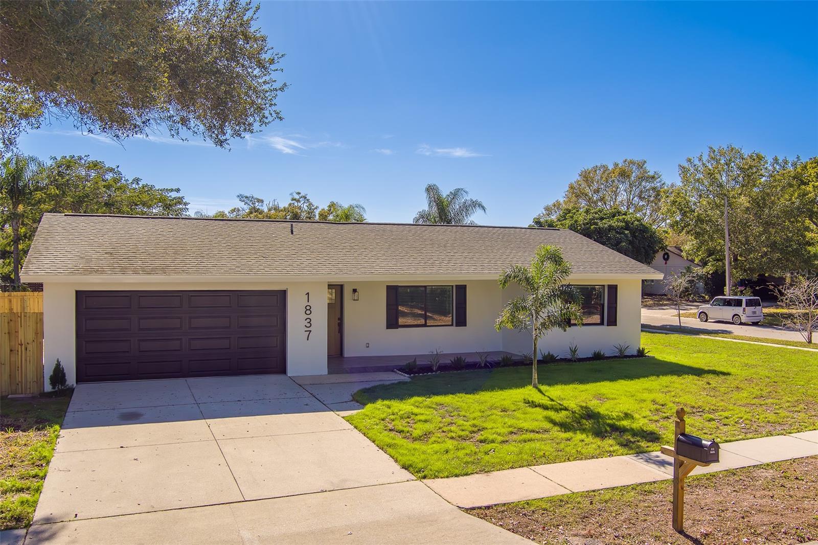 RAVENWOOD MANOR - Residential