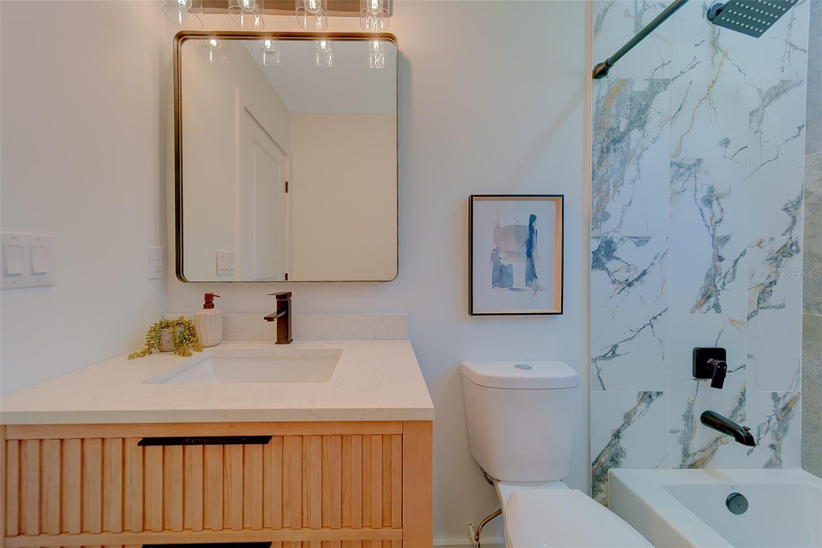 RAVENWOOD MANOR - Residential