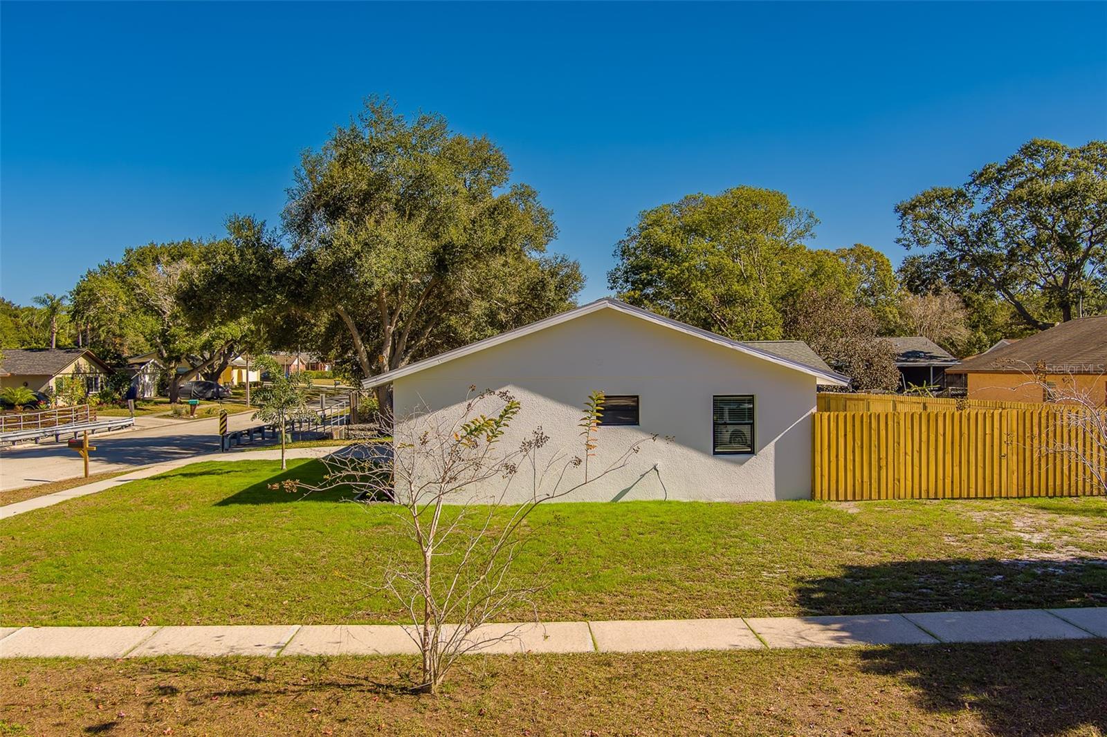 RAVENWOOD MANOR - Residential