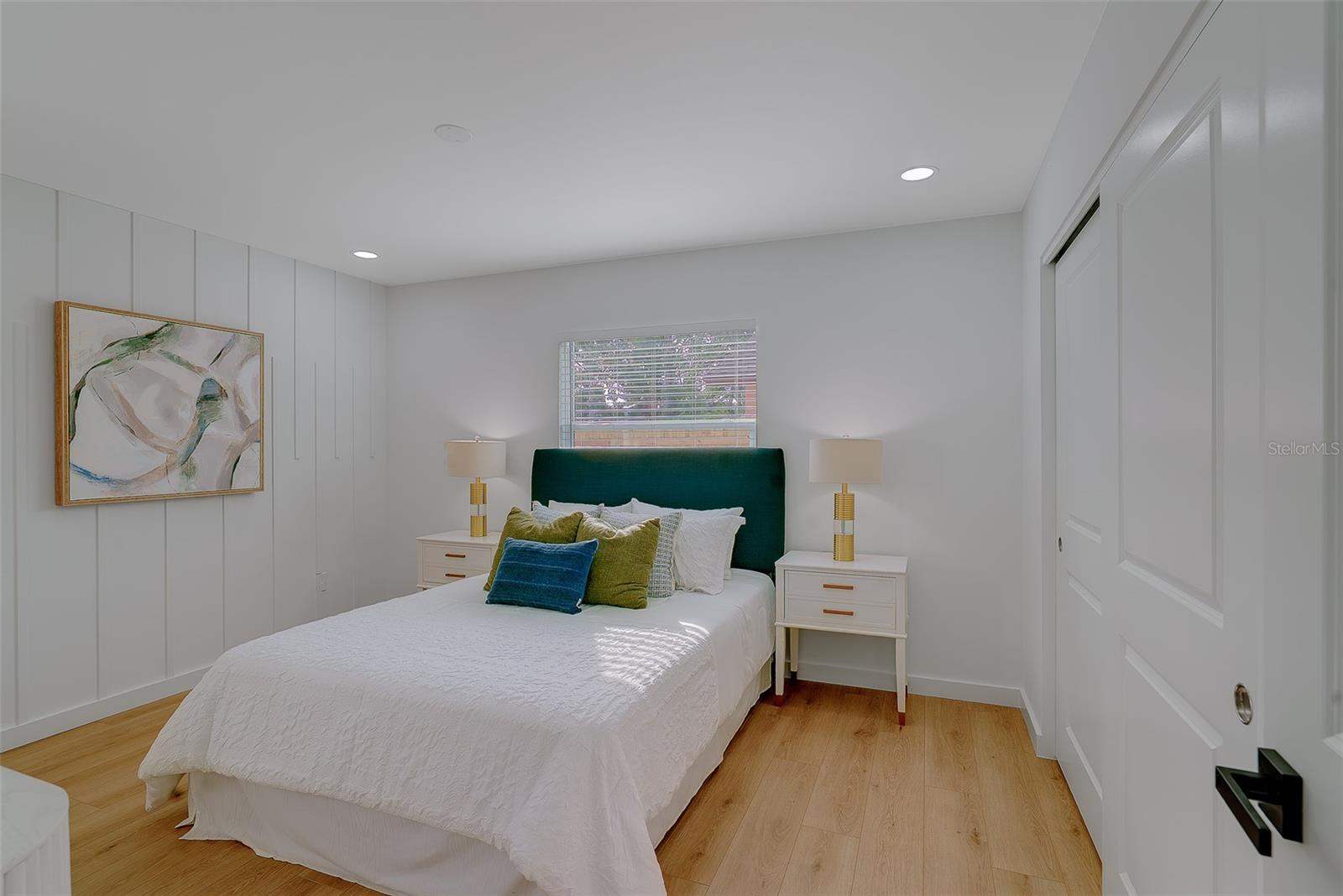 RAVENWOOD MANOR - Residential