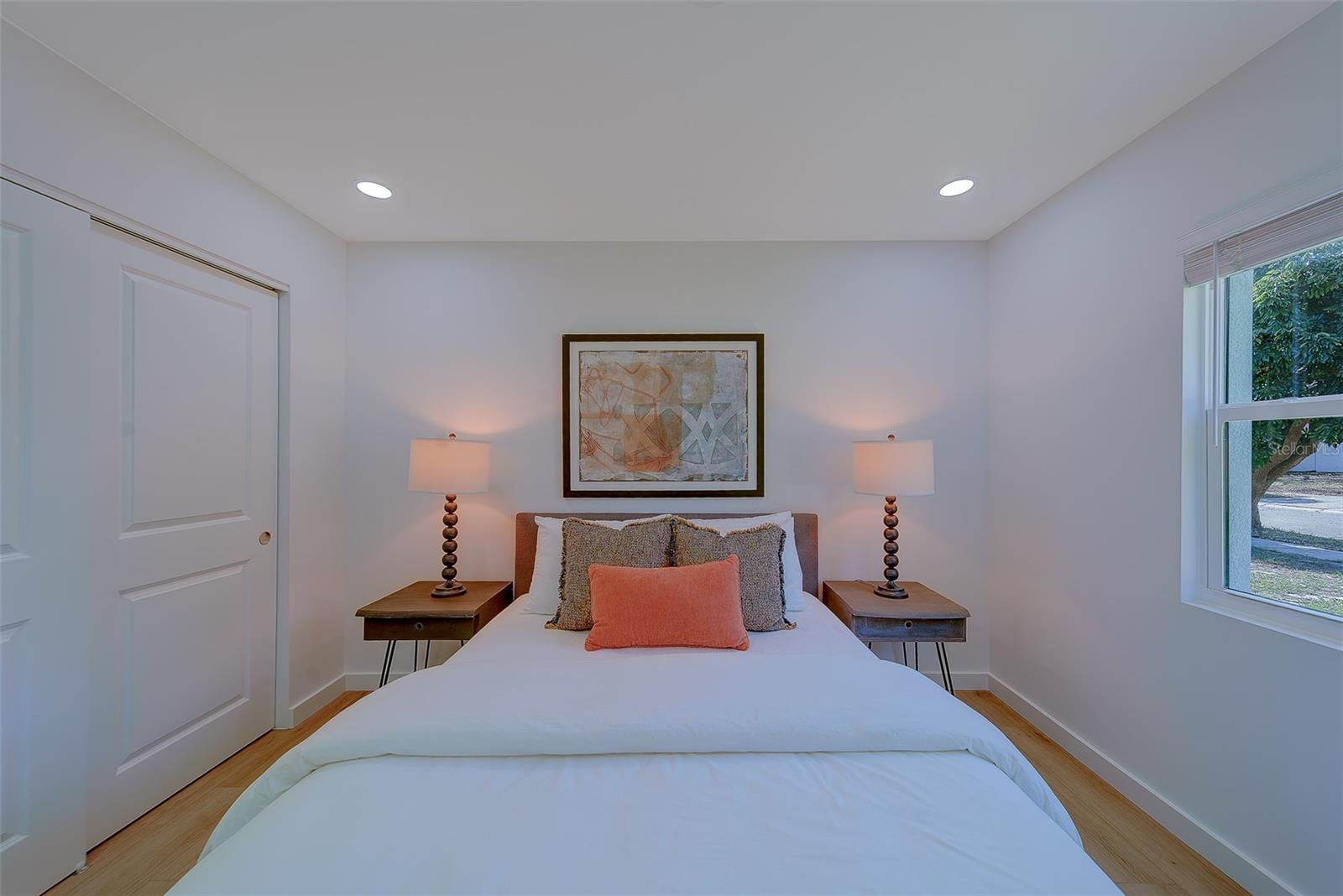 RAVENWOOD MANOR - Residential