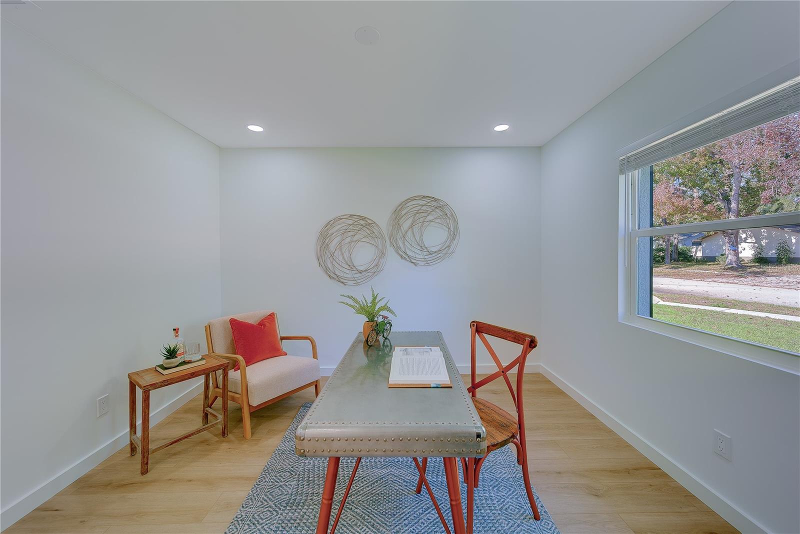 RAVENWOOD MANOR - Residential