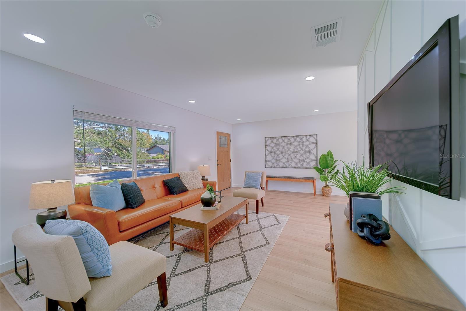 RAVENWOOD MANOR - Residential