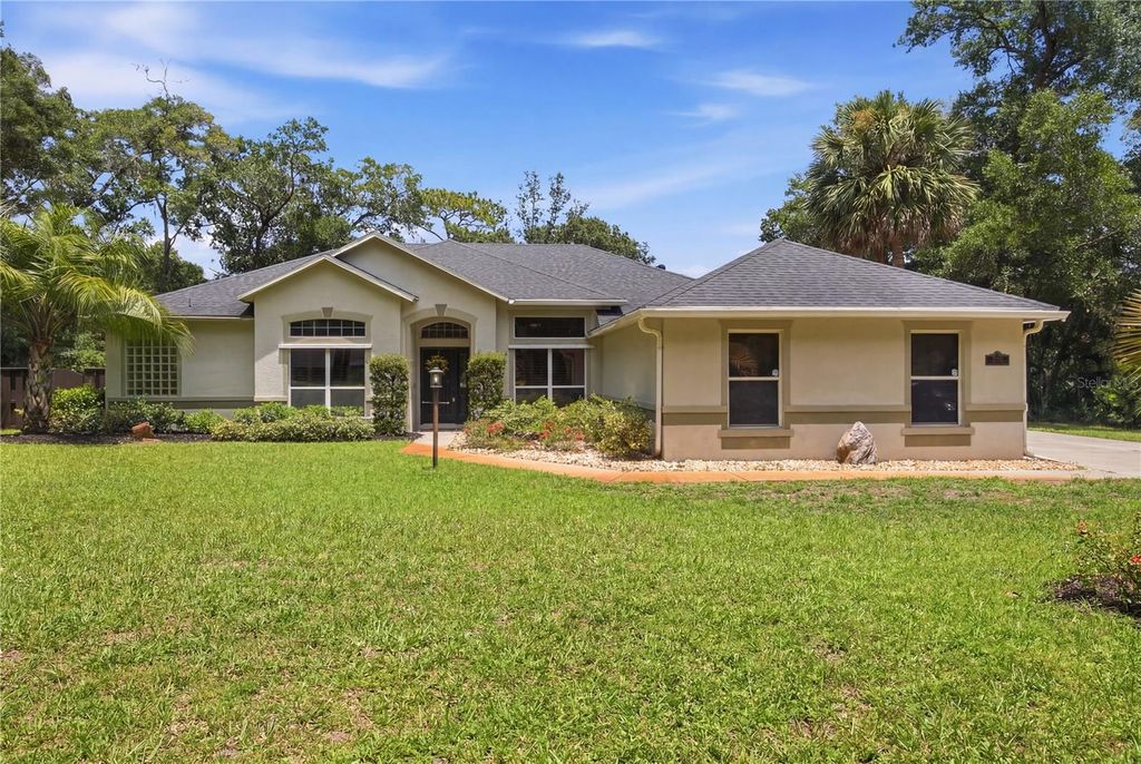 Photo of 2035 Duncan Trace, Deland, FL 32720 (MLS # V4949921)