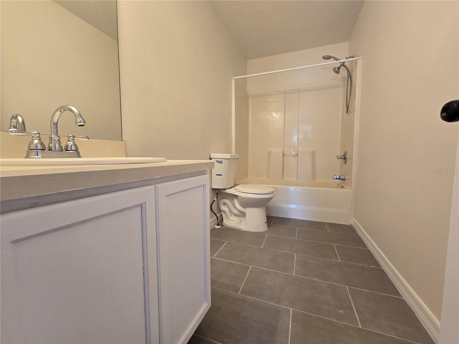 EAGLEBROOKE PH 05A - Residential Lease