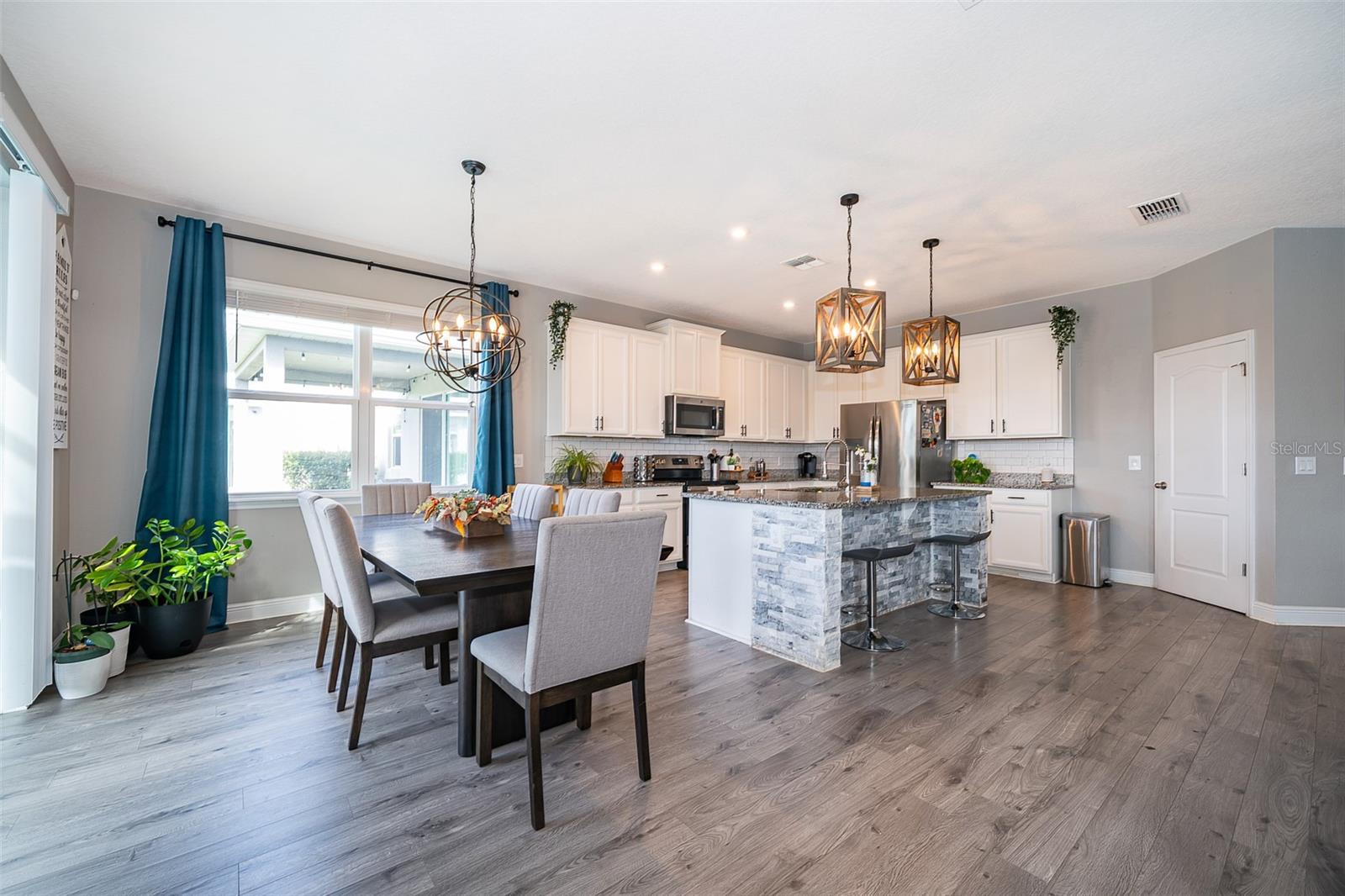 KENSINGTON RESERVE PH II - Residential