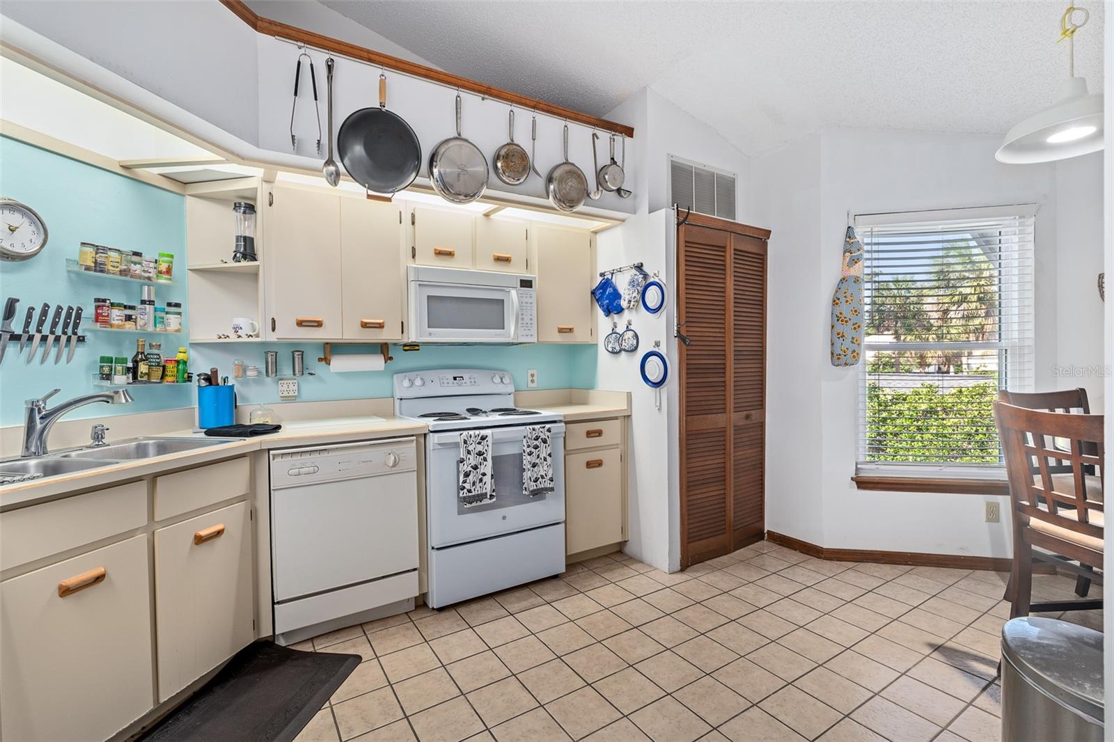 BAYMEADOWS AT TOMOKA OAKS PH 01 PER - Residential