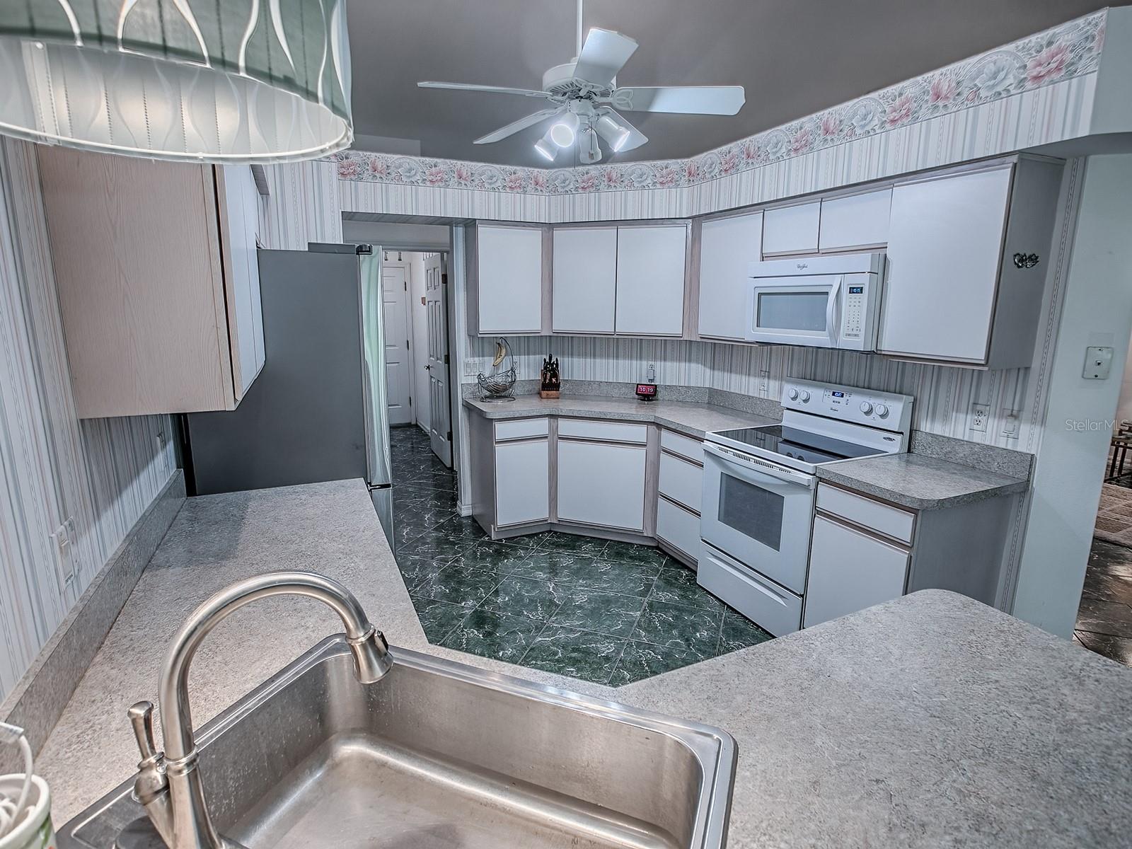 PLANTATION AT LEESBURG WATERBRIDGE VILLAGE - Residential