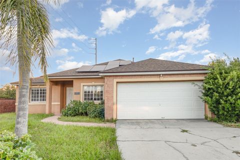 Photo of 105 Paradise Woods Court, Davenport, FL 33896 (MLS # TB8439417)