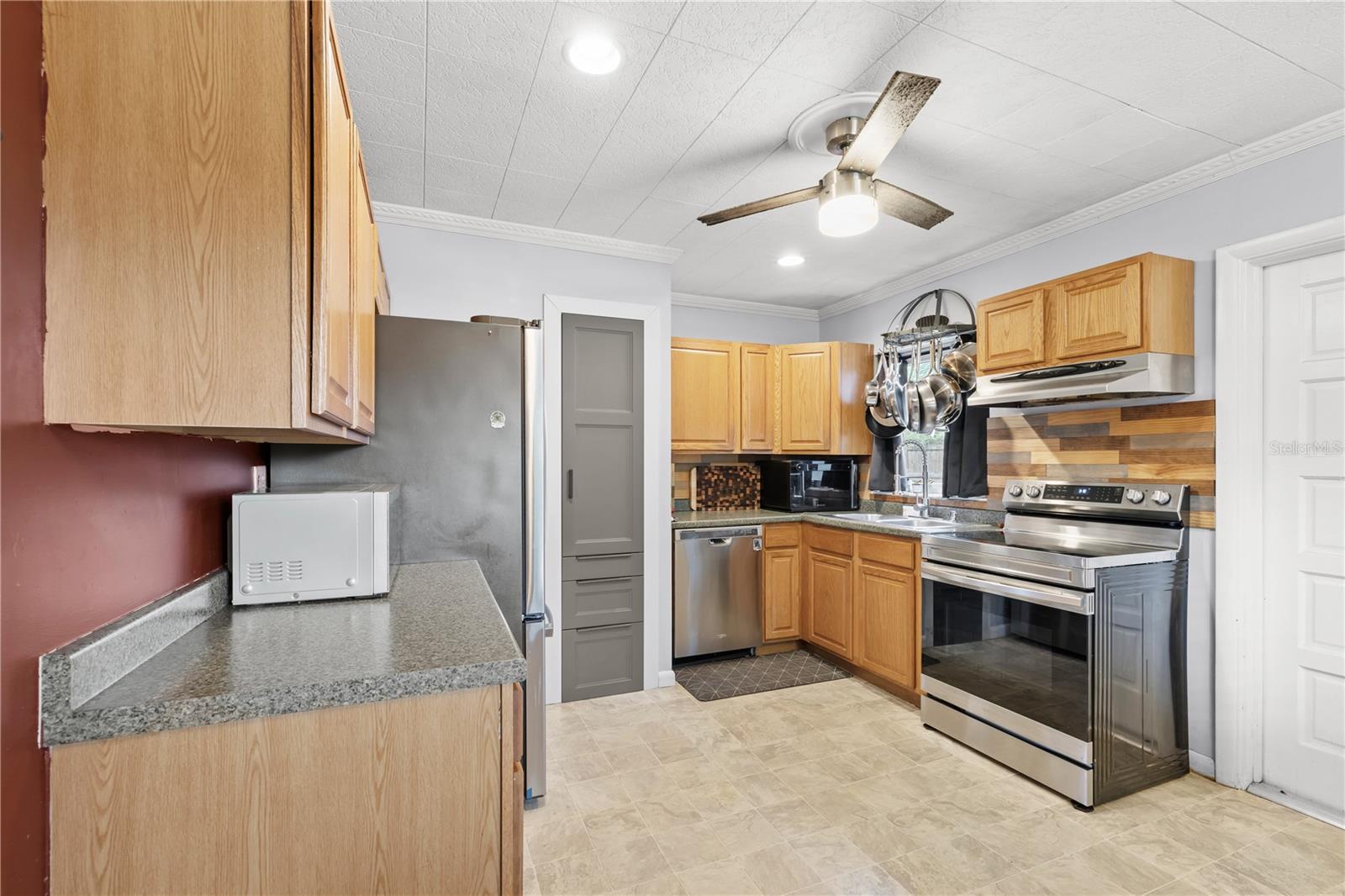 CONDEL GARDENS - Residential