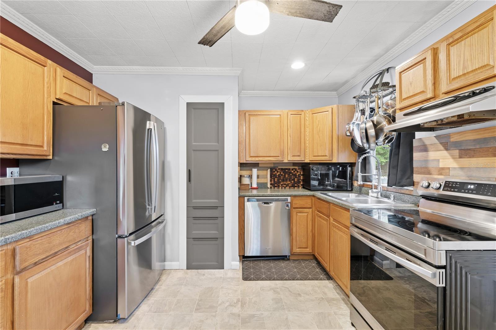 CONDEL GARDENS - Residential