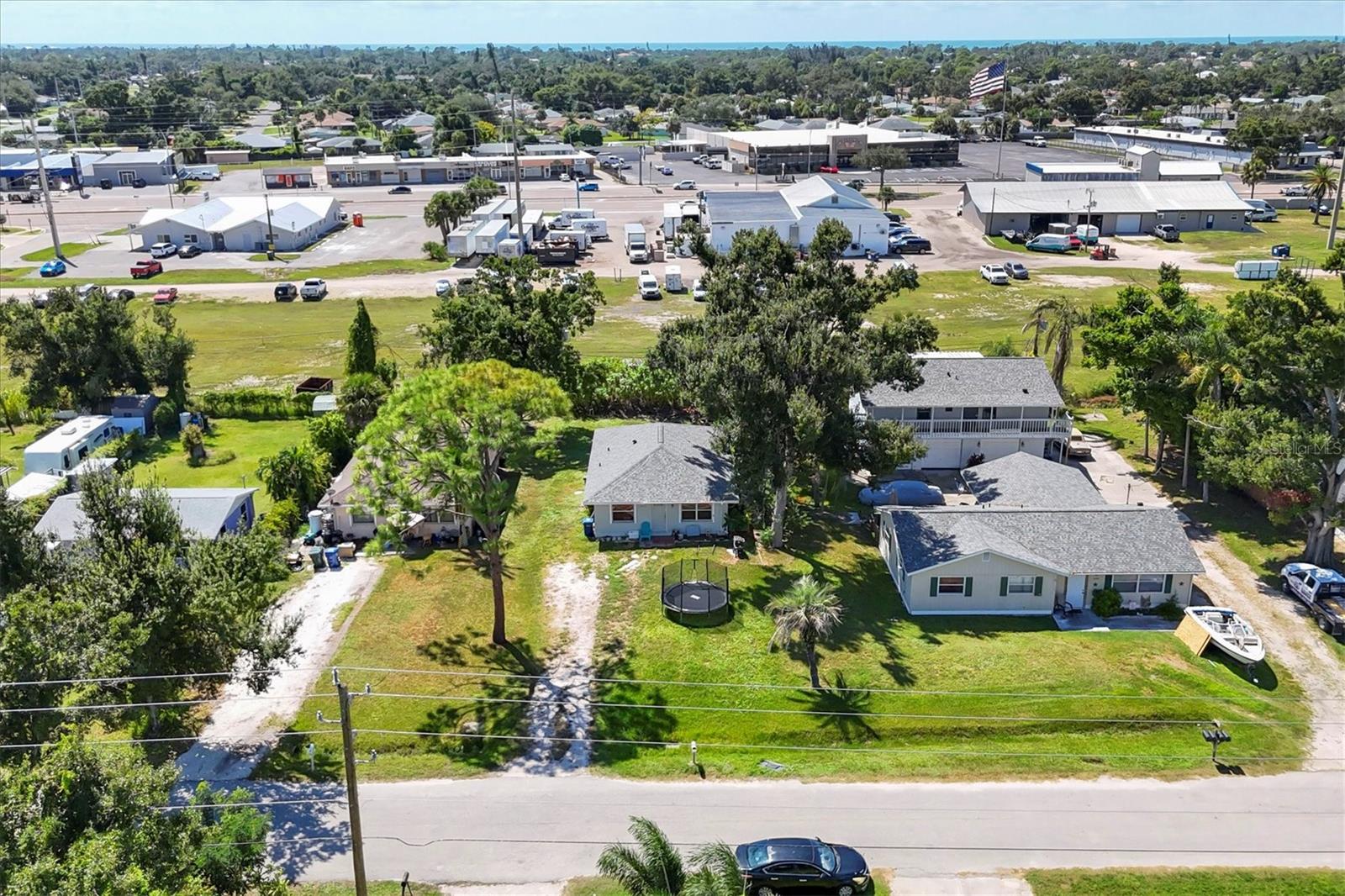VENICE GROVES - Residential Income