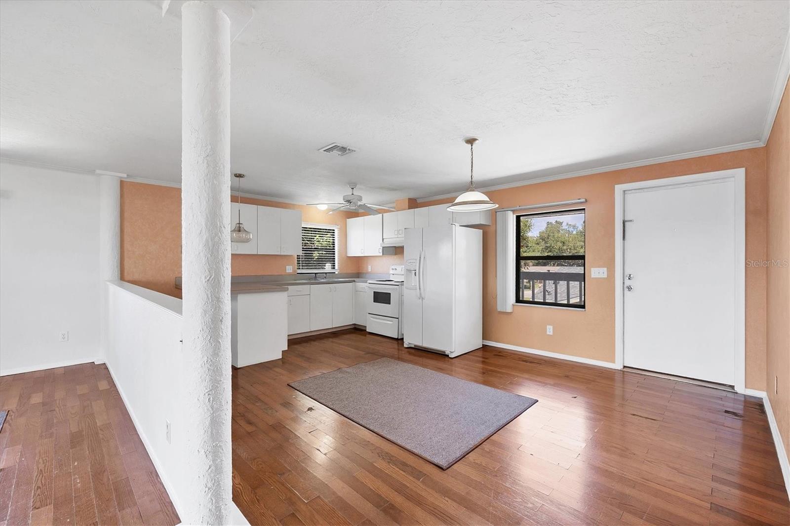 VENICE GROVES - Residential Income