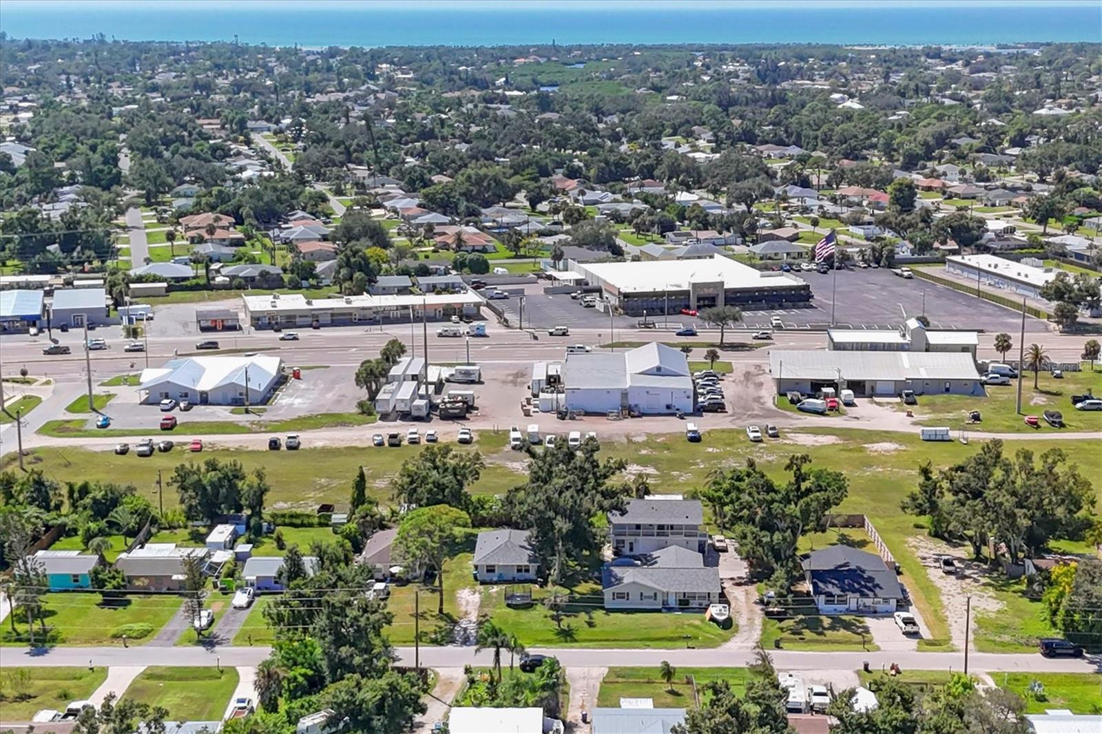 VENICE GROVES - Residential Income