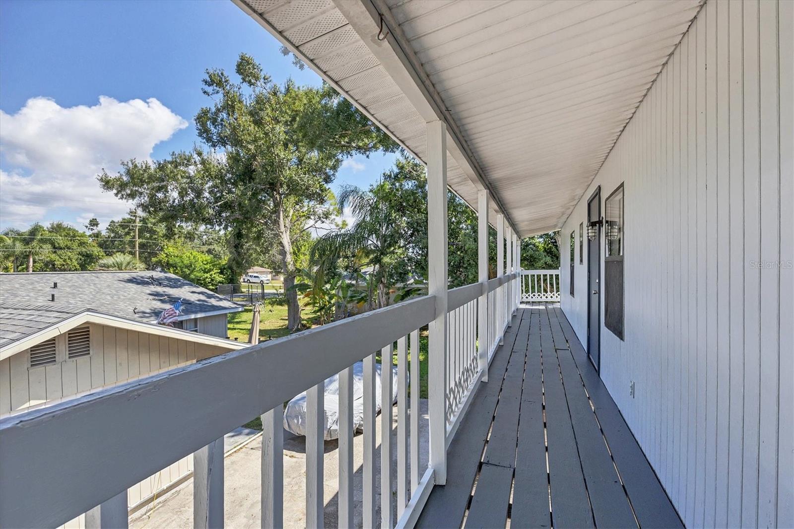 VENICE GROVES - Residential Income