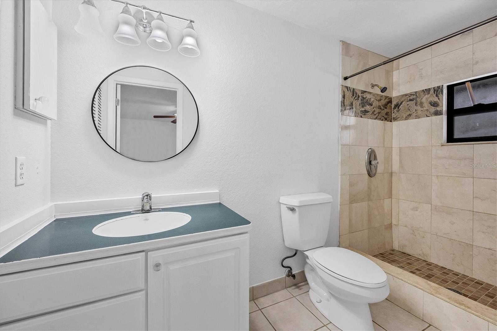VENICE GROVES - Residential Income