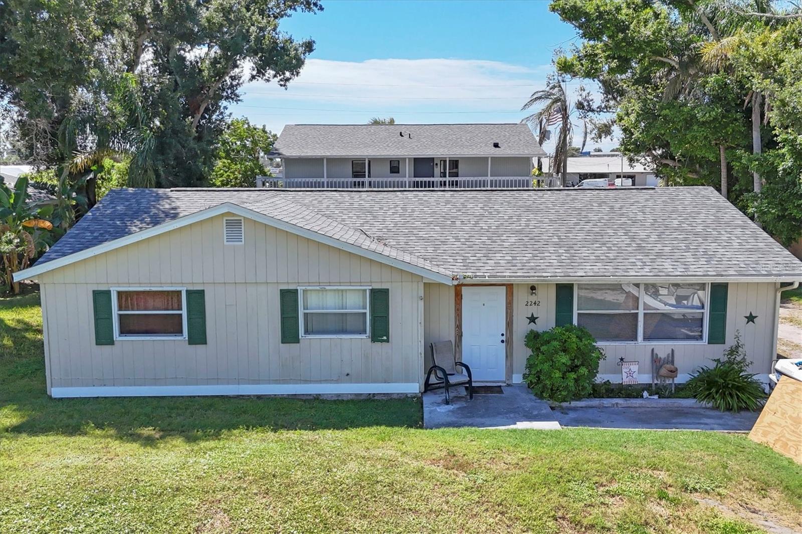 VENICE GROVES - Residential Income