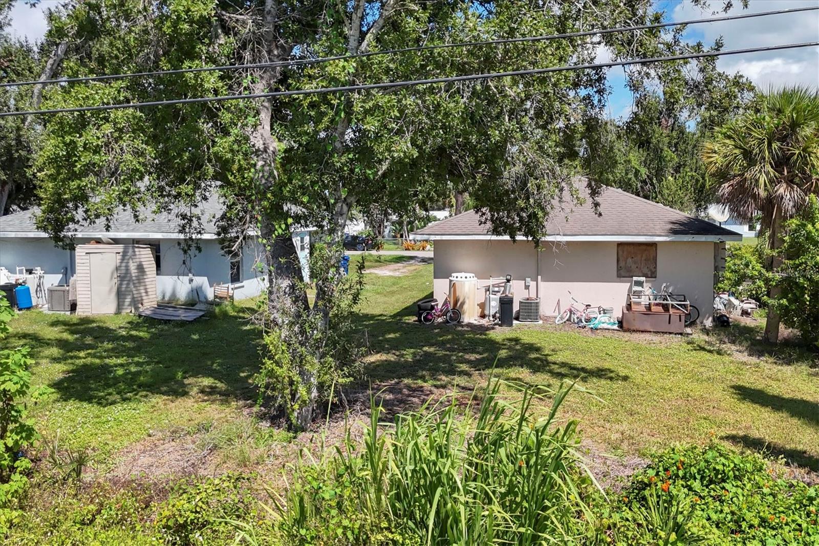 VENICE GROVES - Residential Income