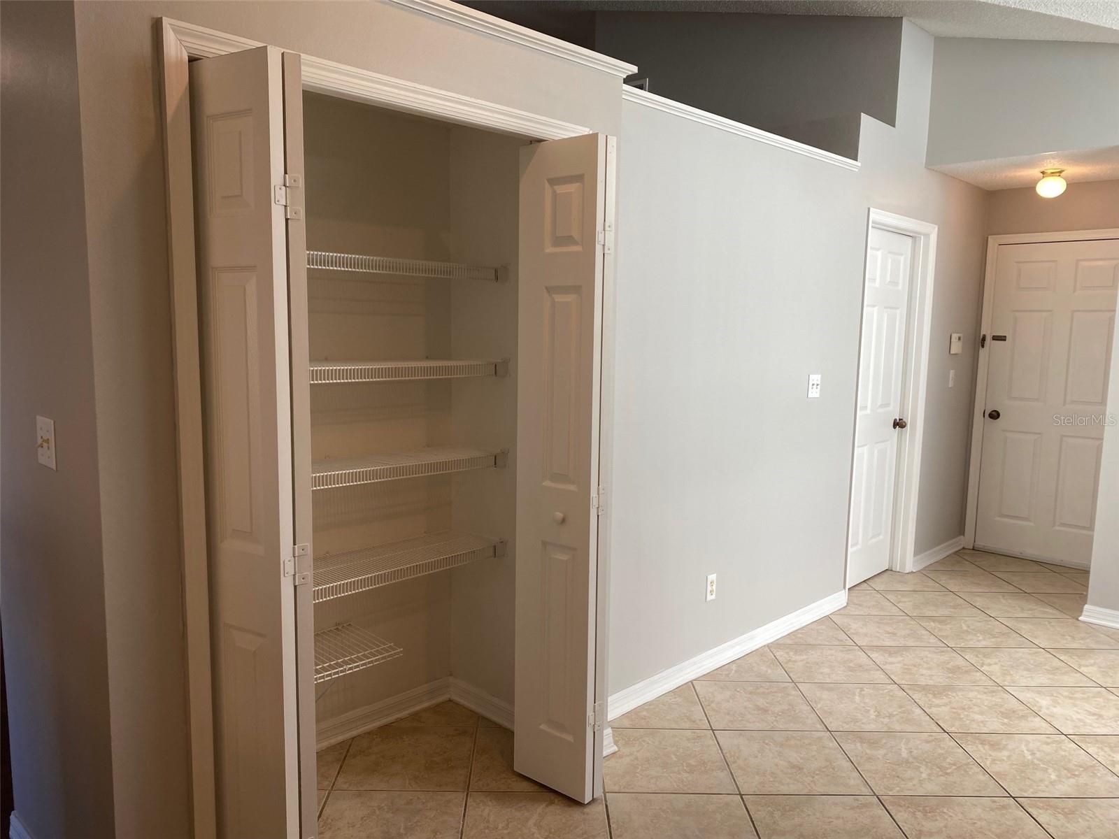 WATERFORD CHASE VILLAGE TR B & - Residential Lease