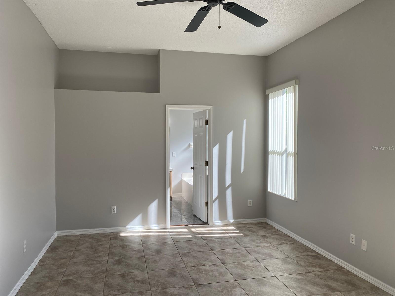 WATERFORD CHASE VILLAGE TR B & - Residential Lease