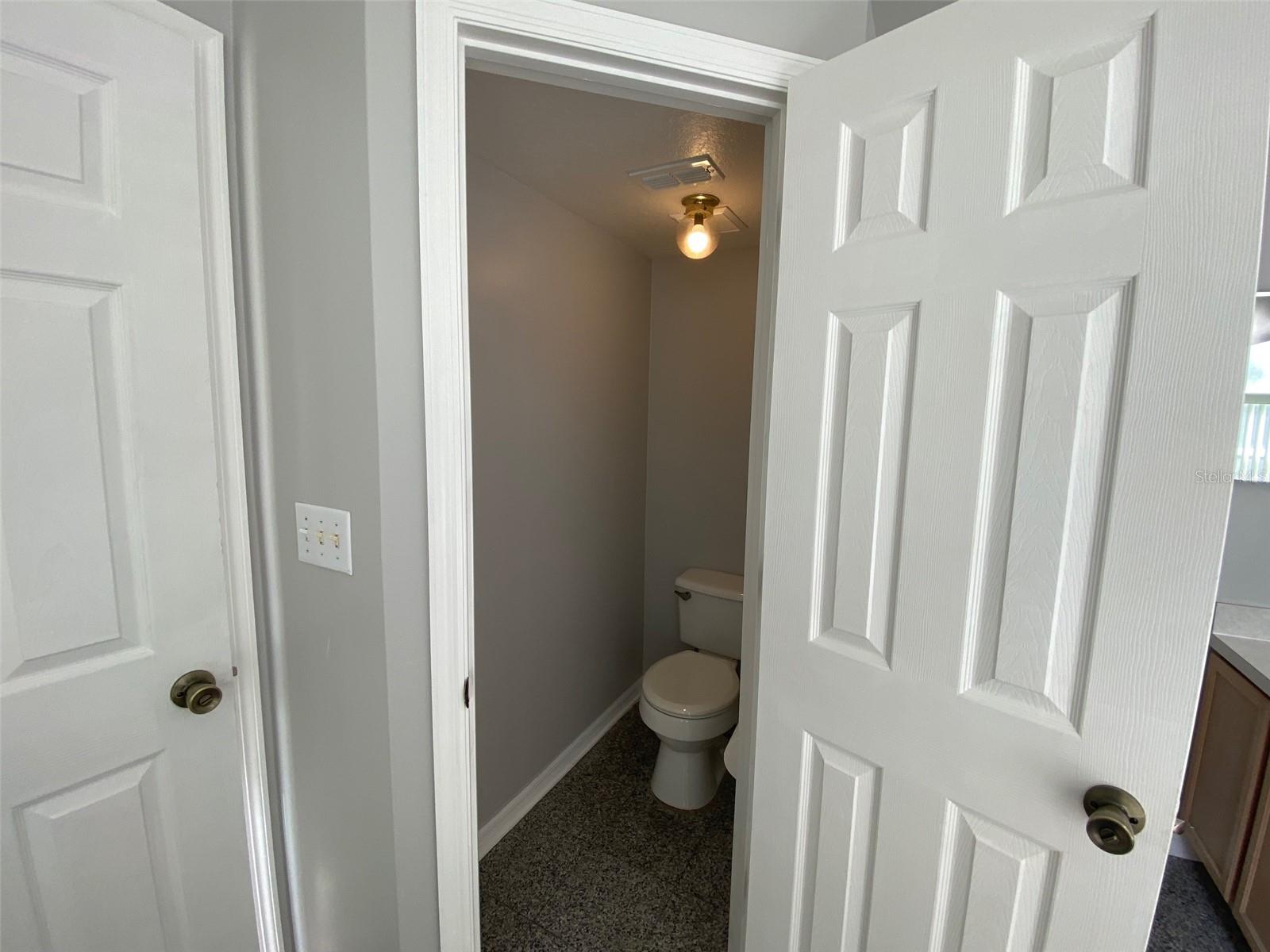 WATERFORD CHASE VILLAGE TR B & - Residential Lease