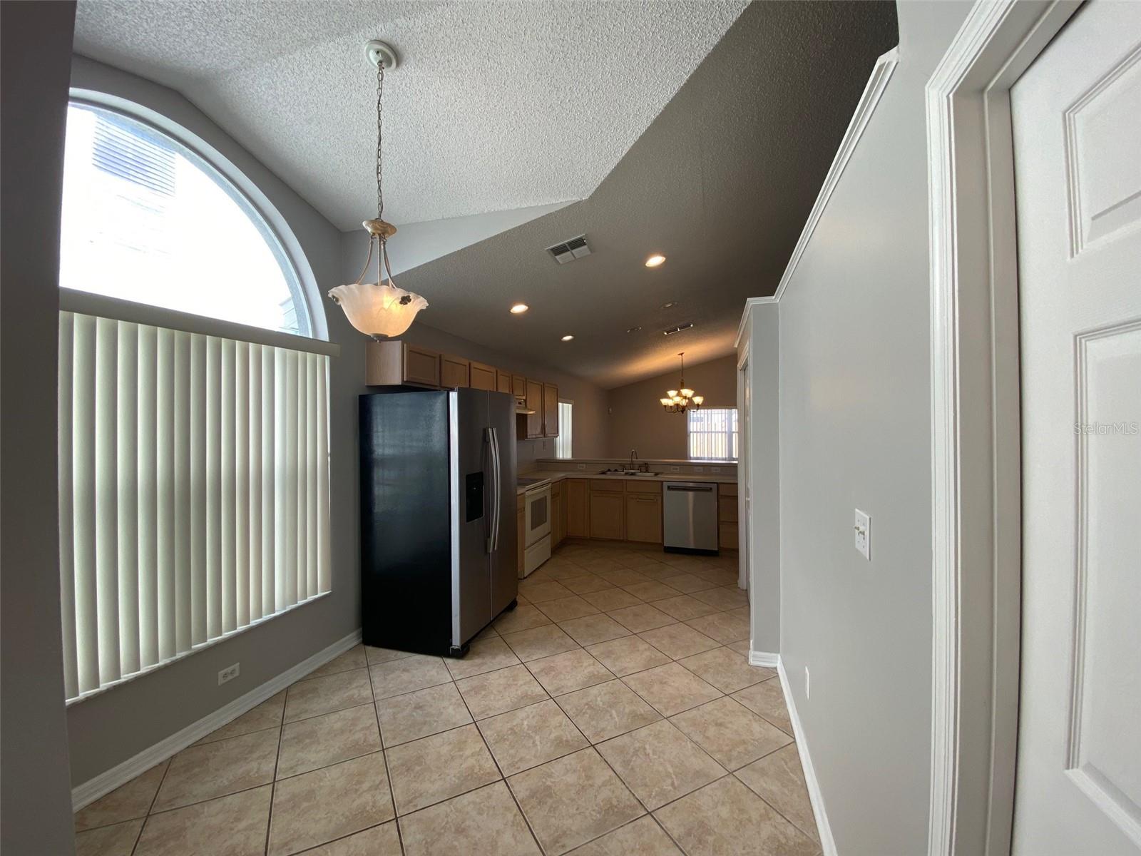 WATERFORD CHASE VILLAGE TR B & - Residential Lease