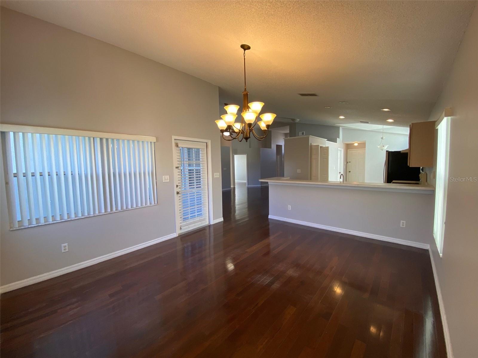 WATERFORD CHASE VILLAGE TR B & - Residential Lease