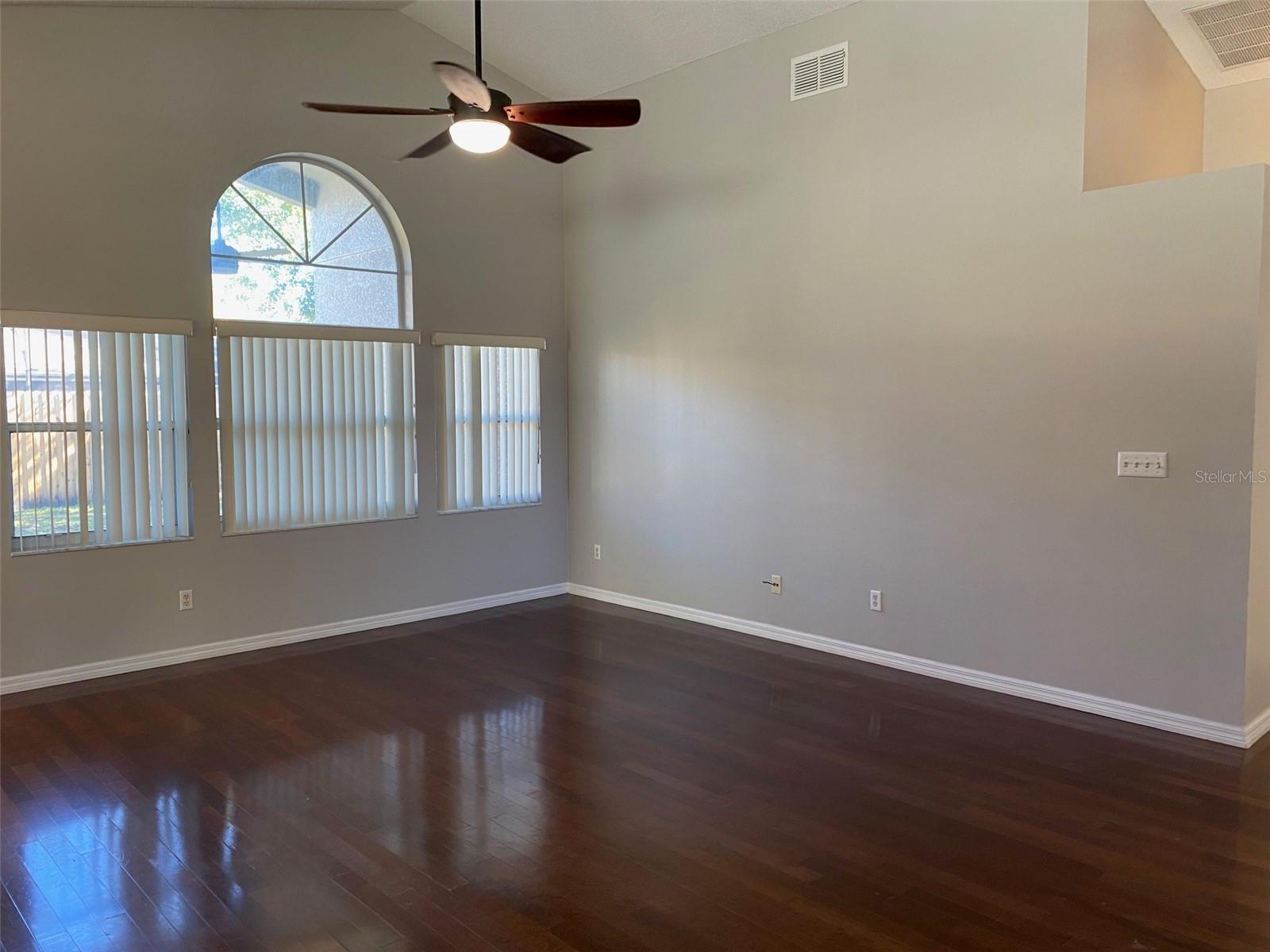 WATERFORD CHASE VILLAGE TR B & - Residential Lease