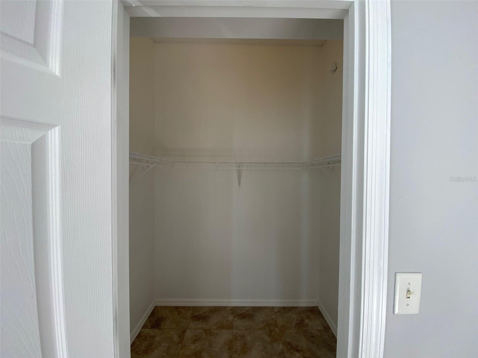 WATERFORD CHASE VILLAGE TR B & - Residential Lease