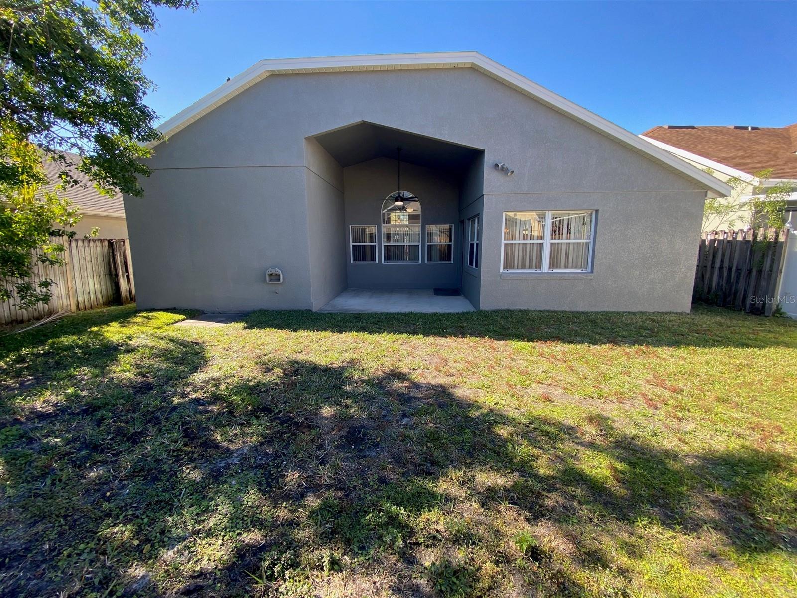 WATERFORD CHASE VILLAGE TR B & - Residential Lease